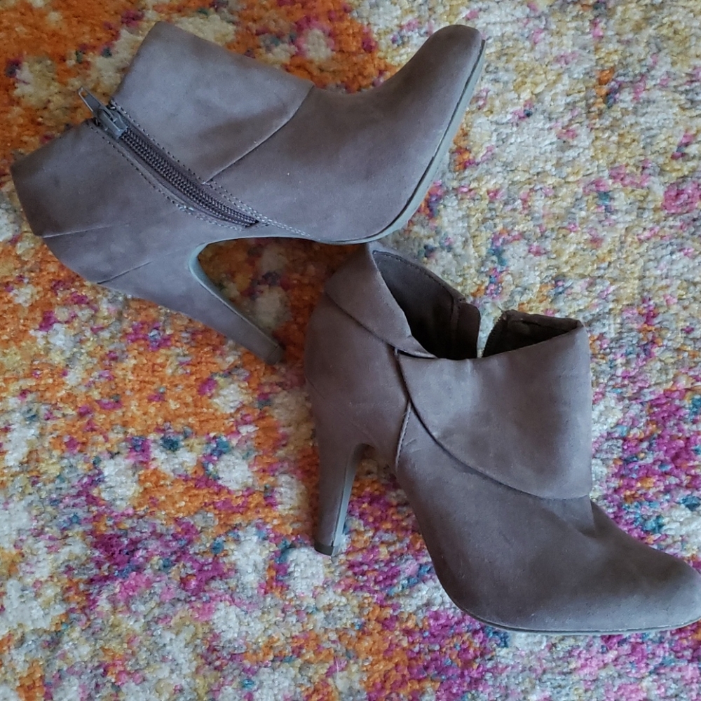 Ankle booties